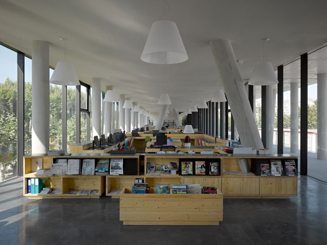 Architectes : Jean-Marc CHANCEL et Raphaëlle SEGOND. Citée Mixte Daumier, Marseille.