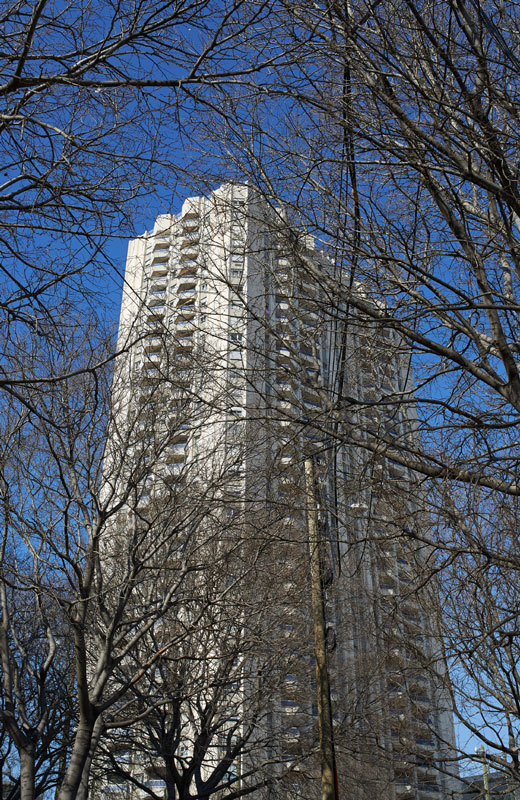 photographie d'architecture Livre Marseille Vertical David Giancatarina